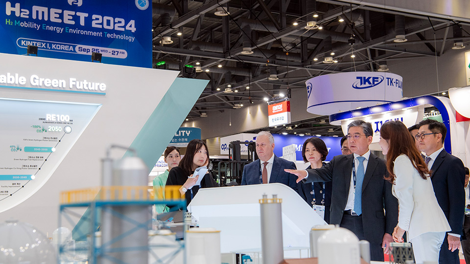 Hyundai Motor Group Unveils End-to-End Hydrogen Solutions and Hydrogen Roadmap at H2 MEET 2024 