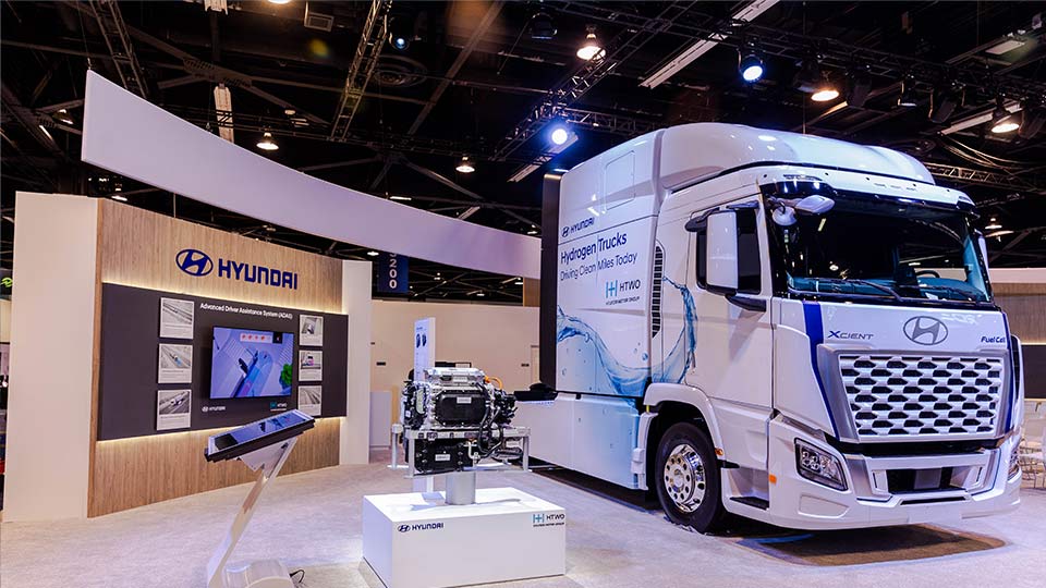 Hyundai Motor Unveils the New XCIENT Heavy-Duty Fuel Cell Truck at ACT Expo 2025