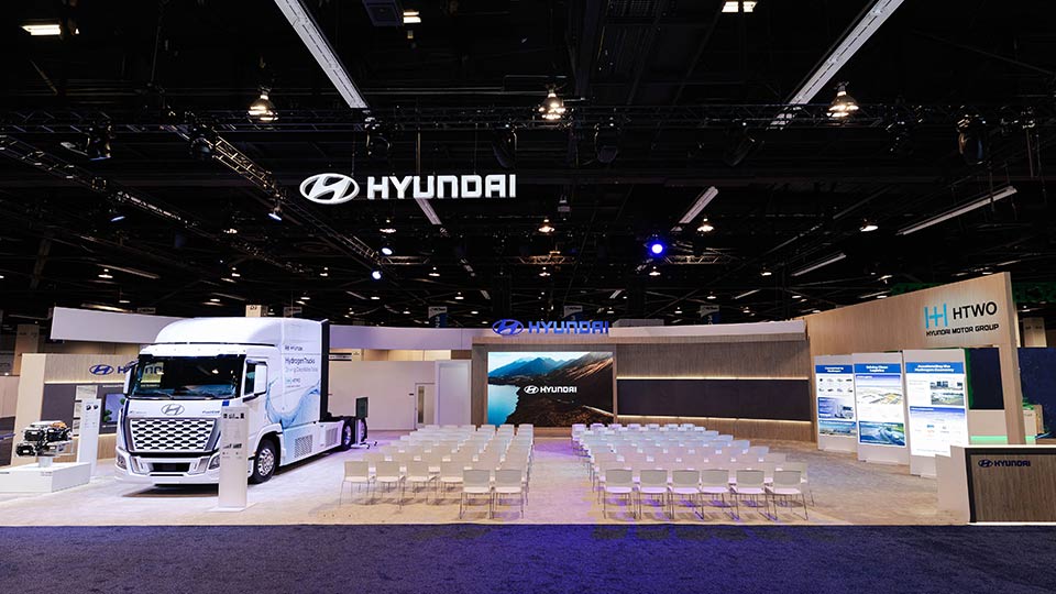 Hyundai Motor Unveils the New XCIENT Heavy-Duty Fuel Cell Truck at ACT Expo 2025