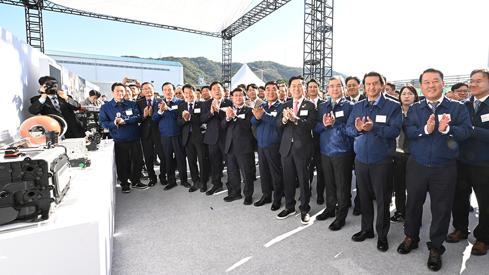 현대자동차가 글로벌 에너지 전환 리더로의 도약을 위한 수소연료전지 및 수전해 생산 거점 설립을 본격화했다.