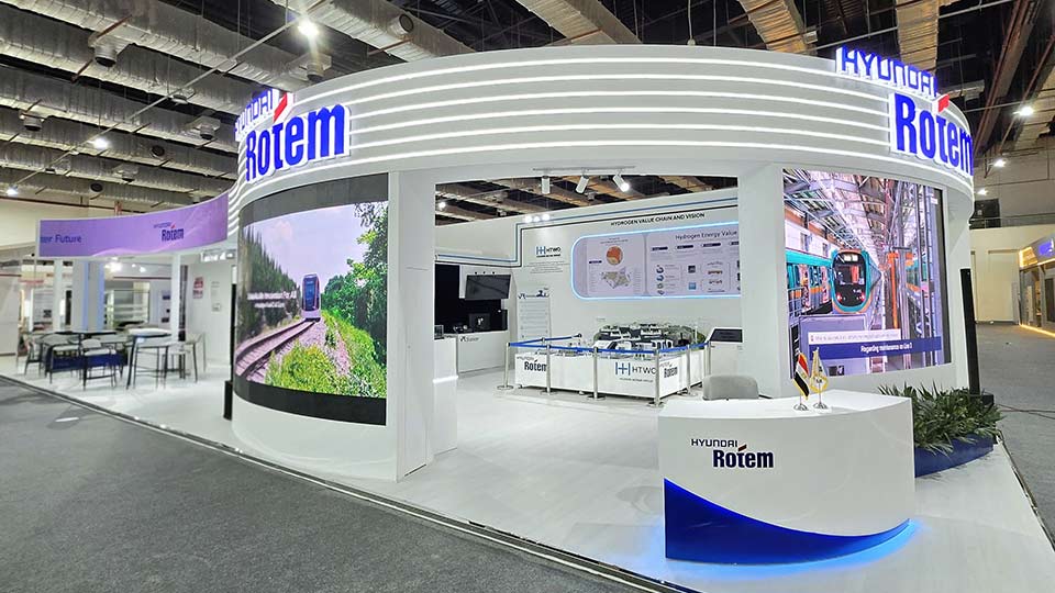 11월 9일부터 11일까지 이집트 뉴카이로 소재 국제전시센터(EIEC)에서 열리는 현지 최대 교통물류 전시회 ‘TransMEA 2025’에 참가하는 현대로템 전시관 전경