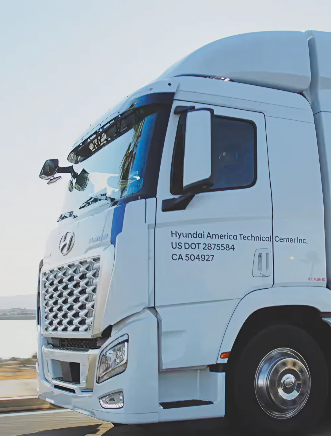 Hyundai’s XCIENT Fuel Cell Tractor in California